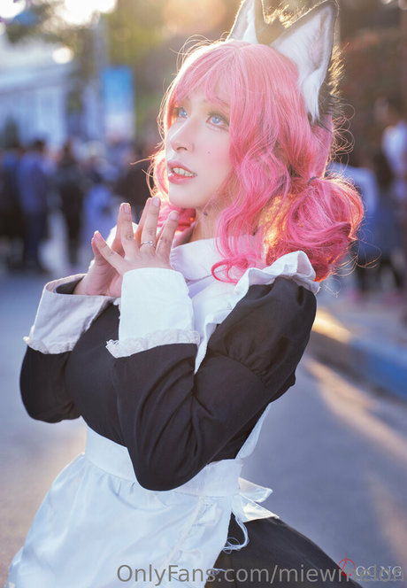 miewmelon sex model galleries