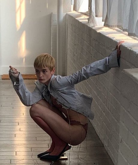 Esther McGregor star photos