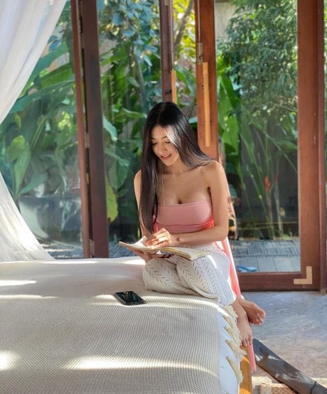 BunnyMutmai star hd pic