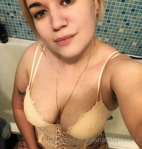 phatbootyprincesss pretty star pics