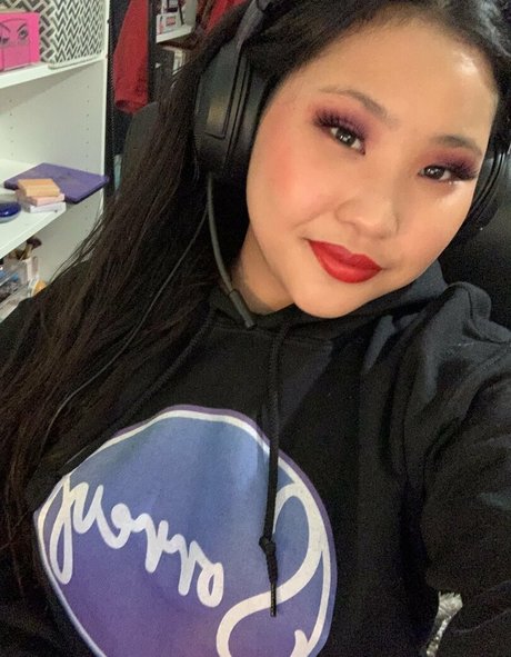 suezuu pornstar naked pic