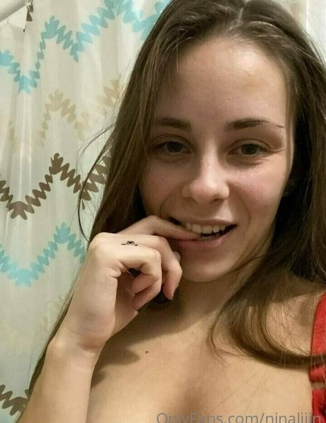 ninaliiin nude actress pics