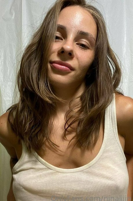 ninaliiin star naked picture