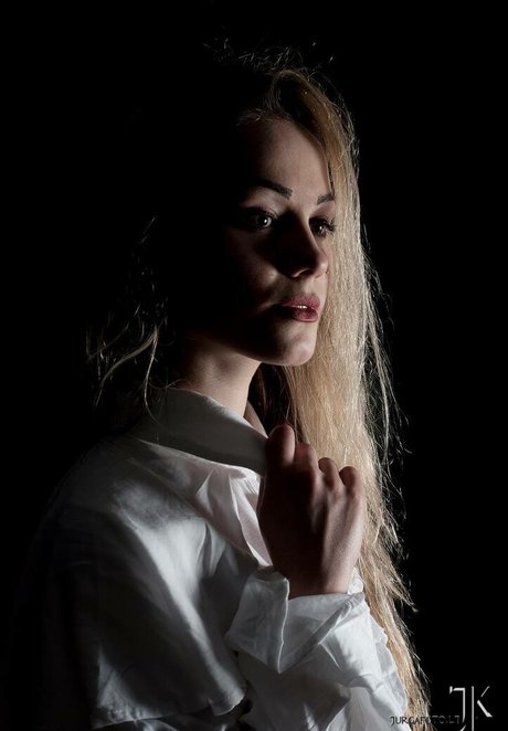 Sandra Gentvainyte erotic actress photo