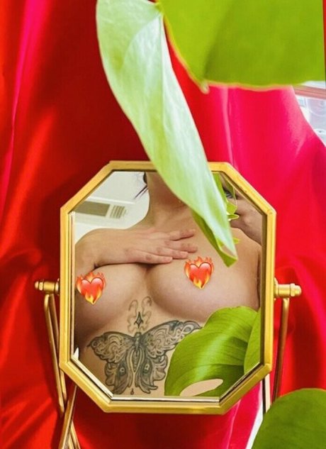 Aquaaamami naked actress pics