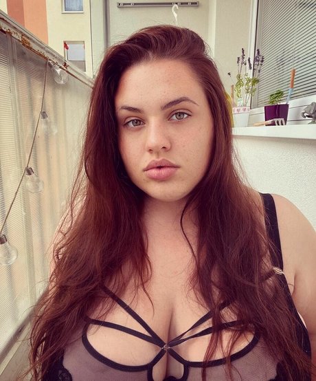 Babu Vale model pornographic pictures