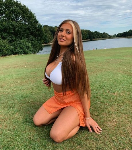 Beth G star nudes archive