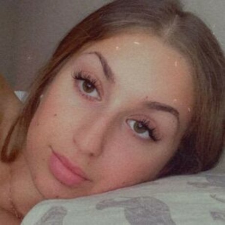 alyssasantora hot star photos