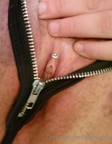 bustyambz hot actress pic