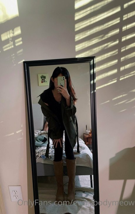 everybodymeow star erotic picture