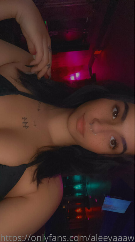 aleeyaaaw model free photos