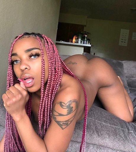 Italybae model nudes photo