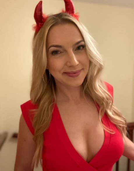 Emma Vardy art pornstar photos