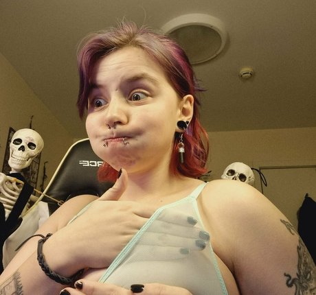 naughty nuka exclusive actress img