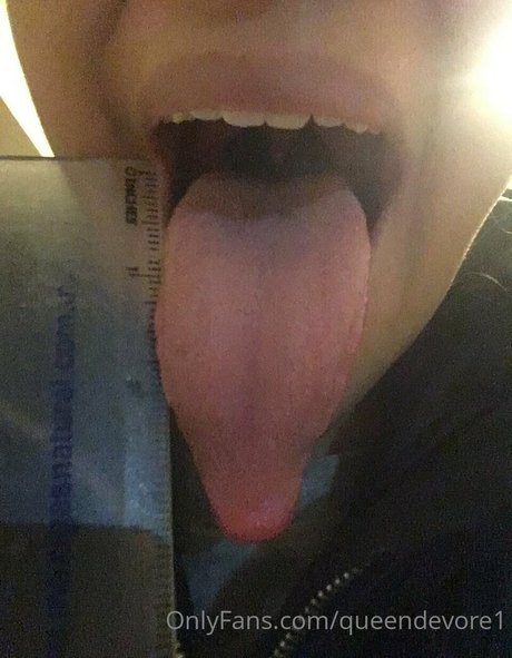 queendevore1 naked pornstar pictures