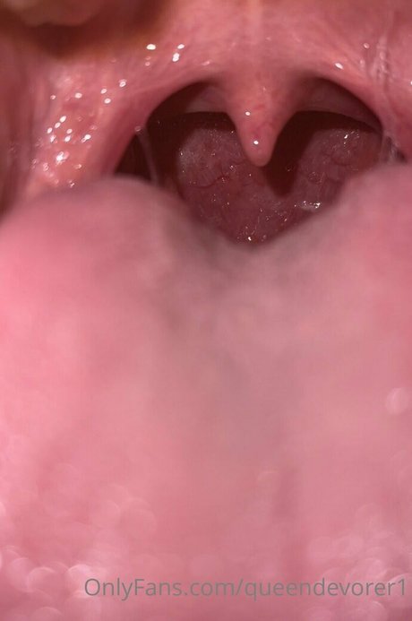 queendevore1 high quality actress pics