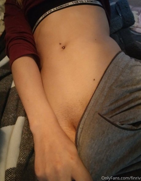 finriv model sex pic