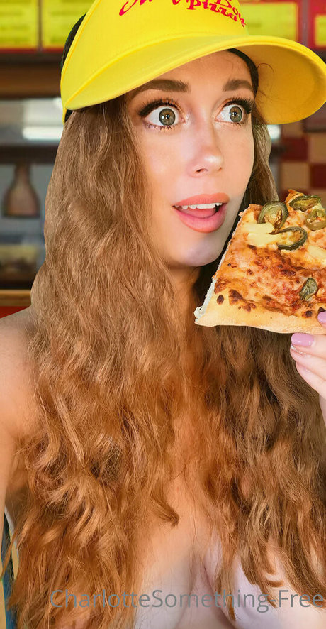 charlottesomethingfree sexy model picture