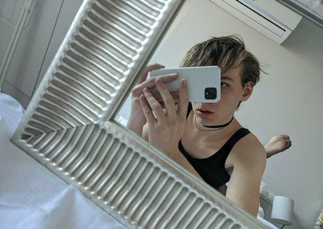 lunablues777 nice actress picture