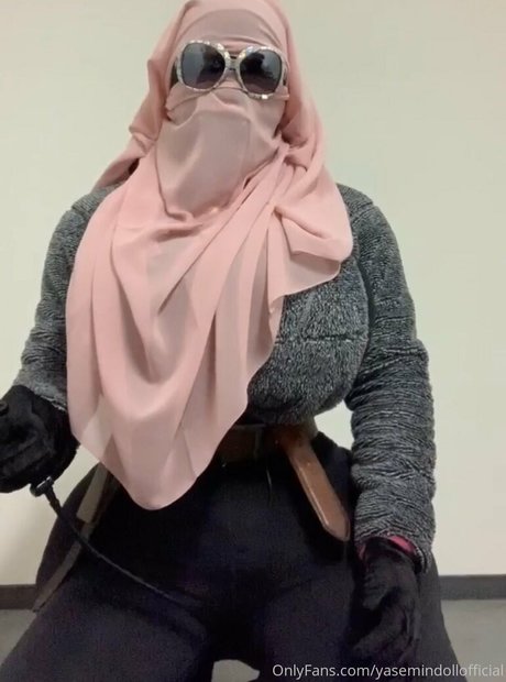 yaseonly nude model pic