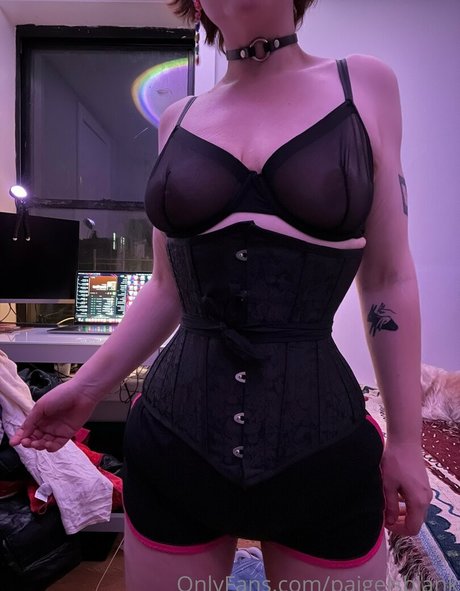 paigeisblank star beautiful pics