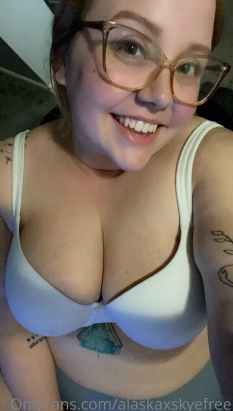 alaskaxskyefree erotic pornstar pic