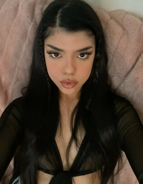 cyberiariley model nice pic