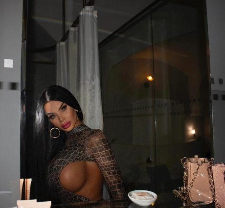 Adriane Linn free pornstar picture