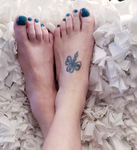 these grey eyes exclusive pornstar img