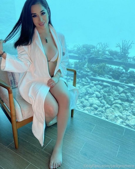 jackyromero top model img