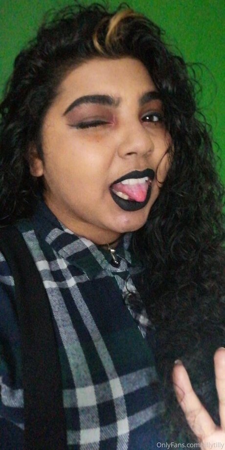 sillytilly model nice img