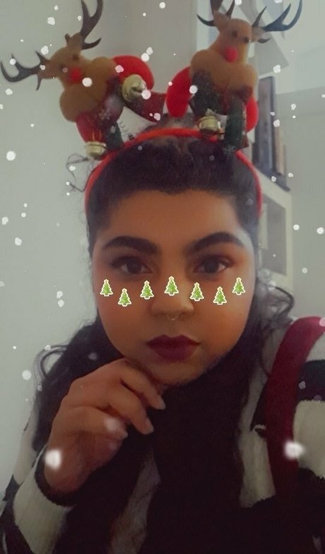 sillytilly model free photo