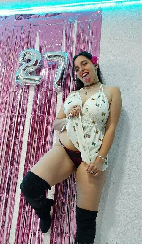 cheeks4cherry porn star photo