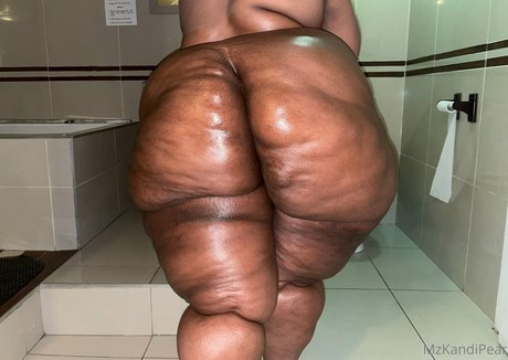 Kandi Pear exclusive actress photo