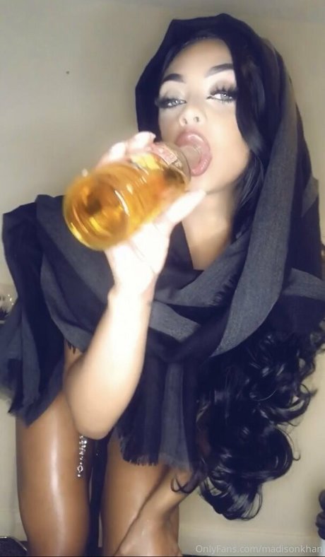 Madison Khan sex pornstar pics