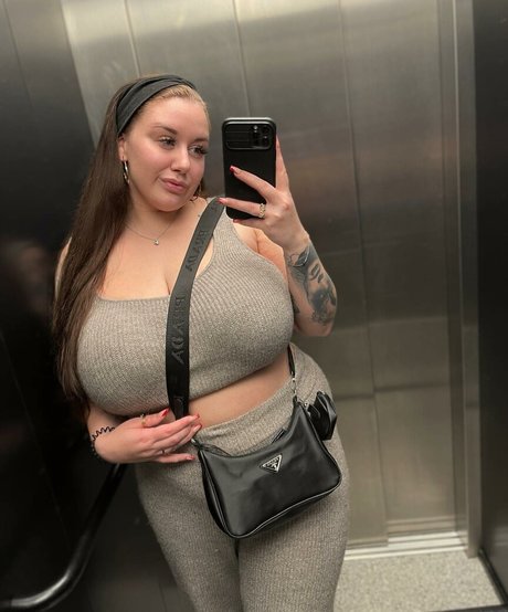 Geheimnis xx xxx model gallery