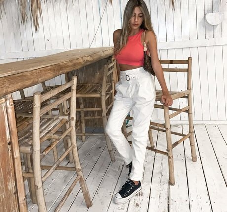 Meshi Malka model pretty galleries