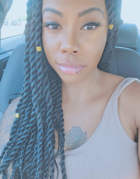 gabbyryanfree sexy model image