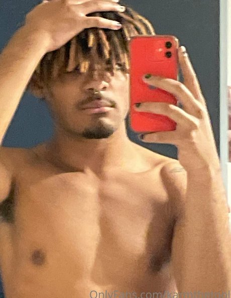 karmthetool model nude picture