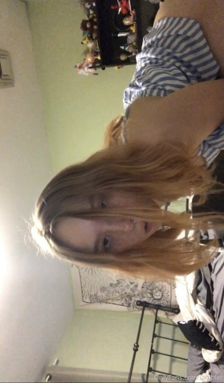 lamblet pornographic model galleries