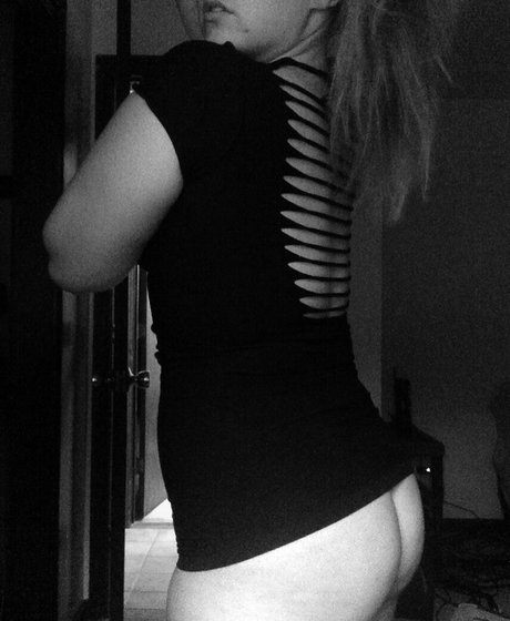 ashrainnfree nude model archive