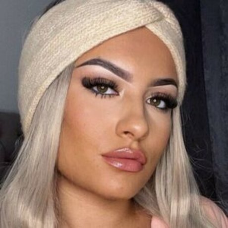 MissElBelle pretty actress pic