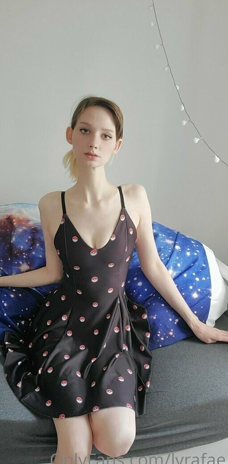 Lyra Fae pornstar nude gallery