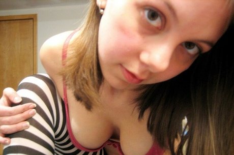 Pretty Boobs pornstar naked pictures