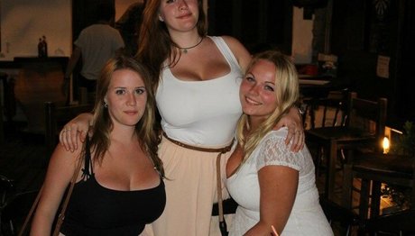 Maton Twins sex star picture