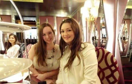 Maton Twins pretty star photo