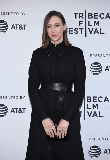 Vera Farmiga pornstar nude pics