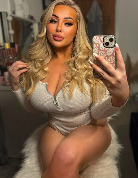 gerianneheath_ xxx model photo