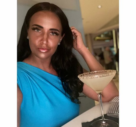 Katrina Louise Paul hd actress picture