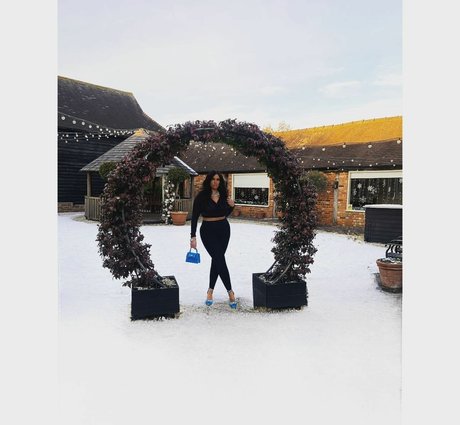 Katrina Louise Paul erotic star img